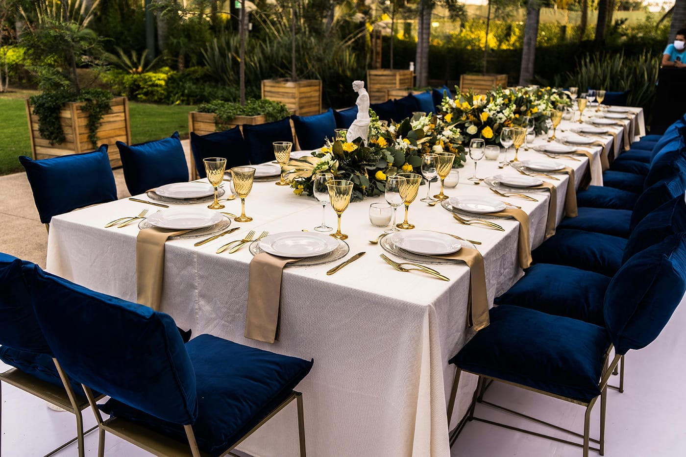 corporate floral table displays