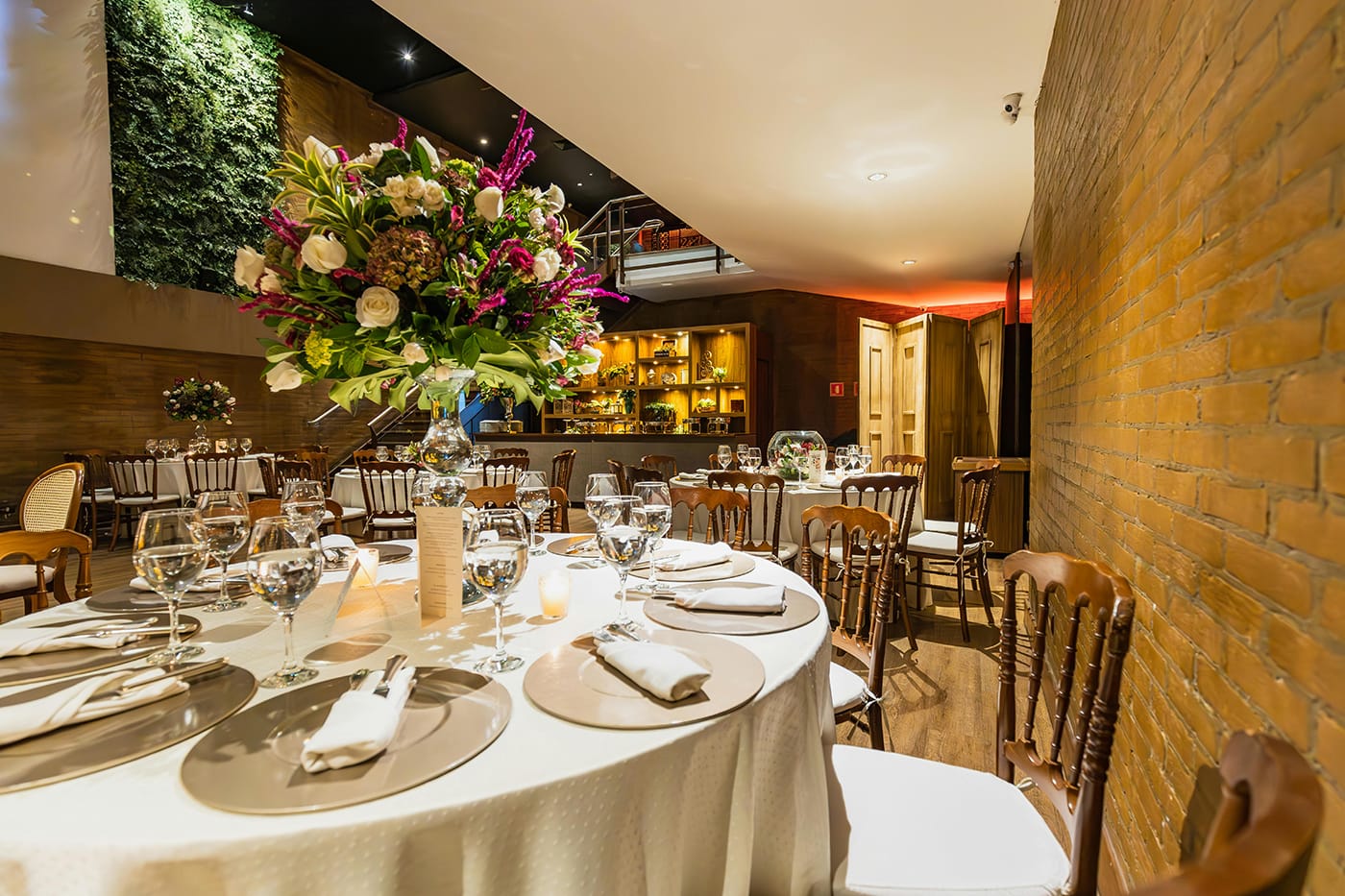 corporate floral pedestals